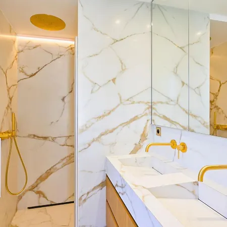Iris - Vue A Pied Piscine Chauffee Et Jacuzzi